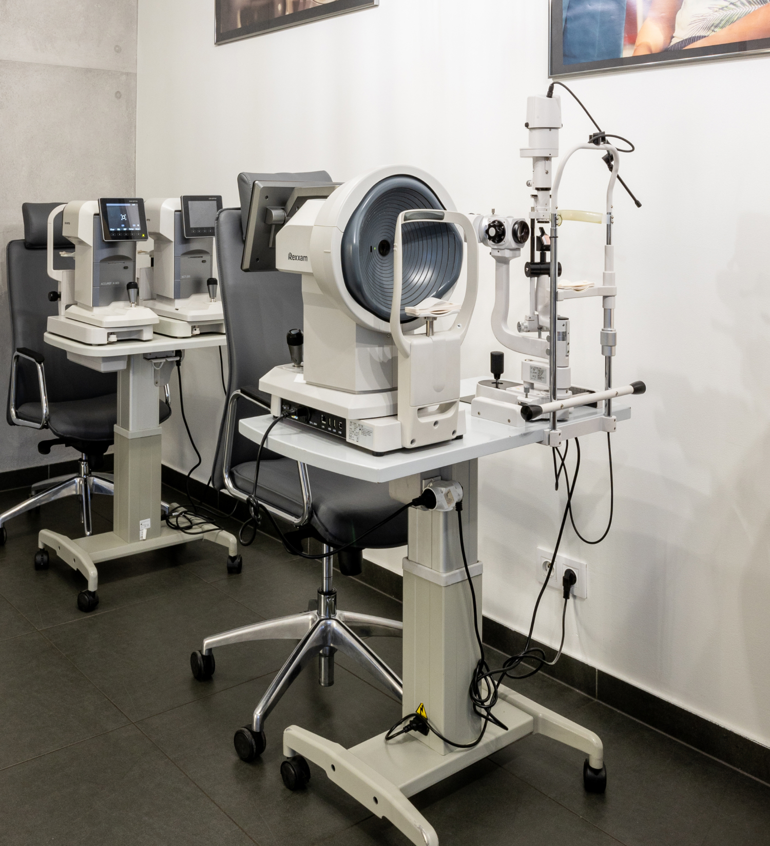 Sprzęt w gabinecie okulistycznym.